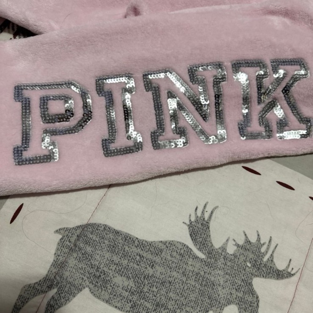 VS/PINK Bling Robe!!!! - Picture 4 of 6